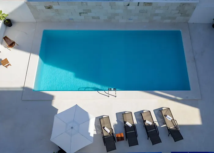 Aparthotel La Playa 3*