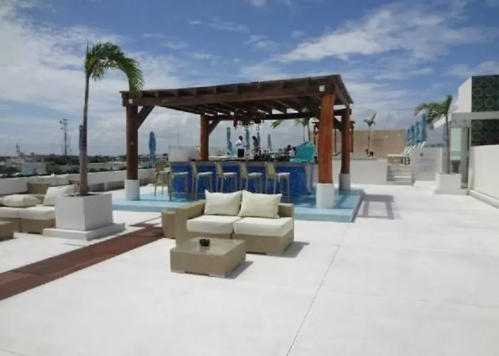 Aparthotel La Playa 3*