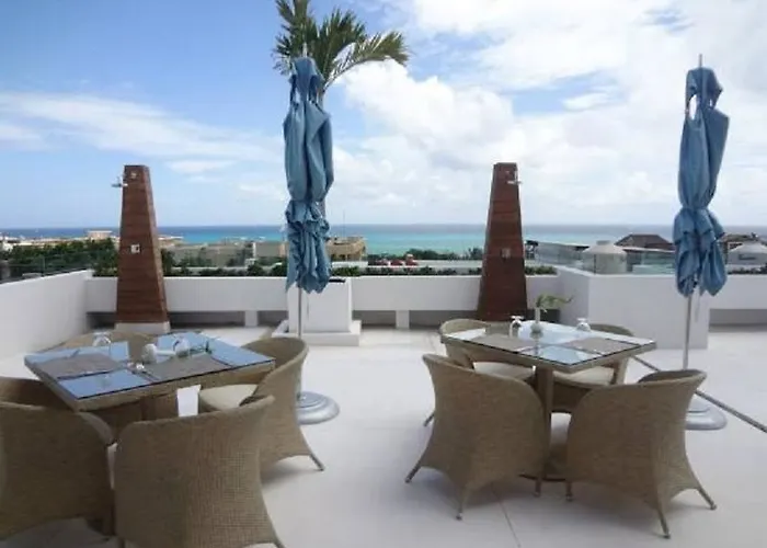 Aparthotel La Playa